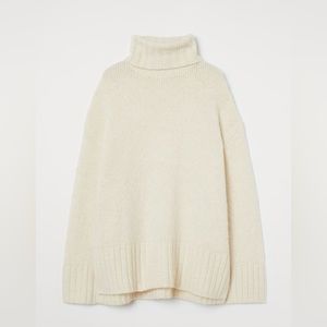 H&M Turtleneck Sweater NWT
